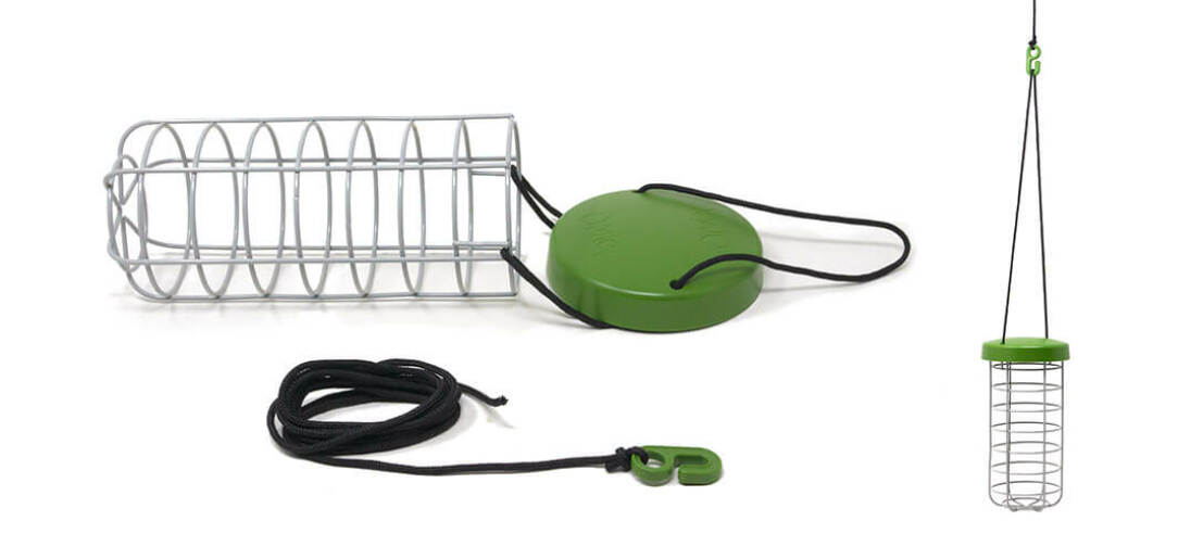 Gemaakt van hoogwaardig gelast staal en voorzien van een waterproof regenkap.