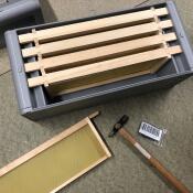 Een super doos met frames en funderingen compleet 