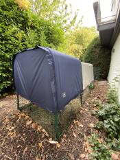Omlet Eglu Cube groot kippenhok en ren met Omlet extreme temperatuur jas