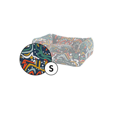 Small nest dog bed cover in zoomies print van Omlet.