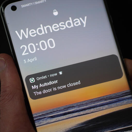 Close-up van de melding van de Omlet app op een smartphone
