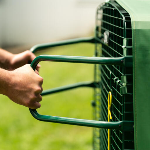 Eglu Cube grote kippenren met handgrepen