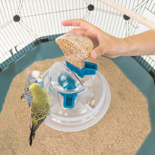 Geo voederbak en drinkbak voor vogelkooien