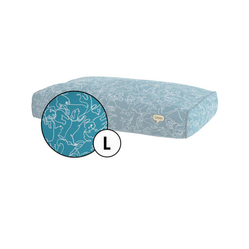Groot kussen hondenbedovertrek in teal doodle hondenprint van Omlet.