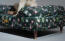 Een close up van het midnight meadow bolster hondenbed