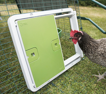 De automatische deur werkt op alle soorten kippenrennen